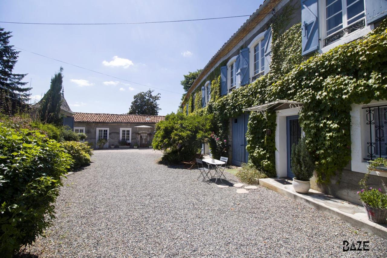 Centre De Bien-Etre Et Ses Chambres D'Hote Villeneuve-de-Rivière Exterior photo