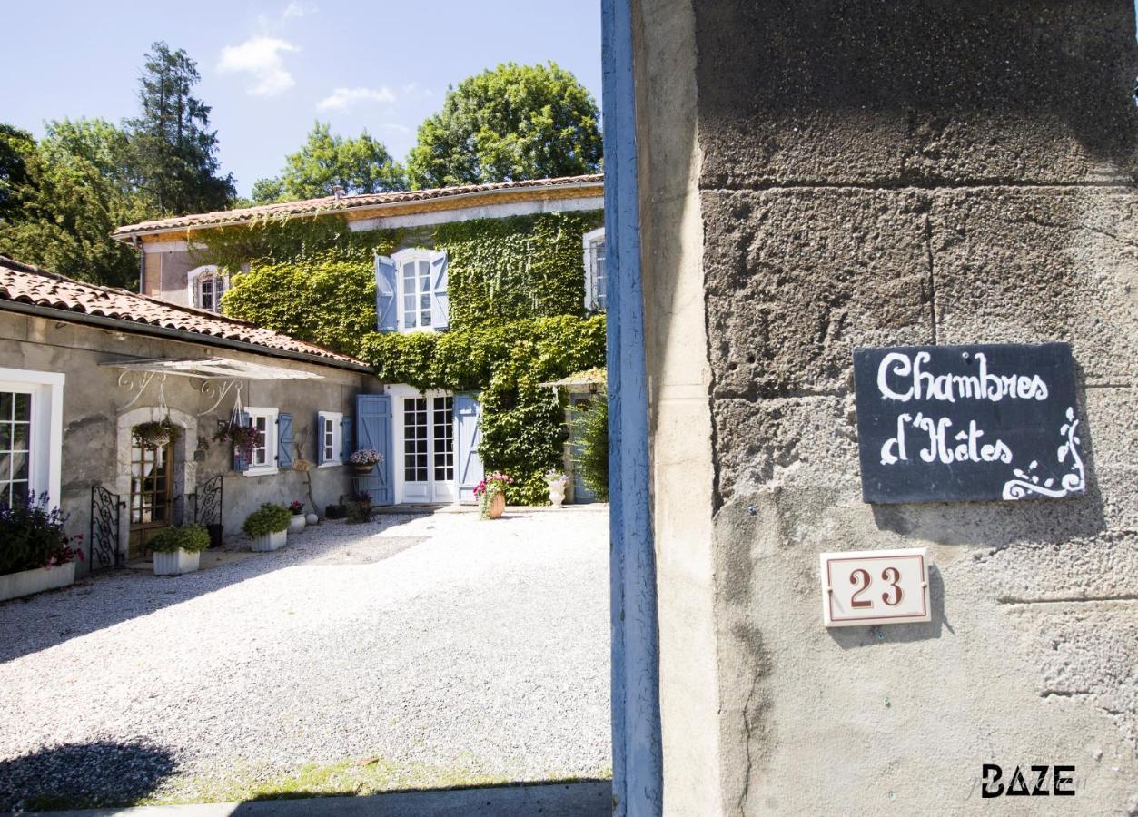 Centre De Bien-Etre Et Ses Chambres D'Hote Villeneuve-de-Rivière Exterior photo